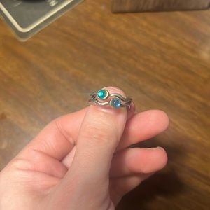 Set of 2 sterling silver interlocking crystal rings